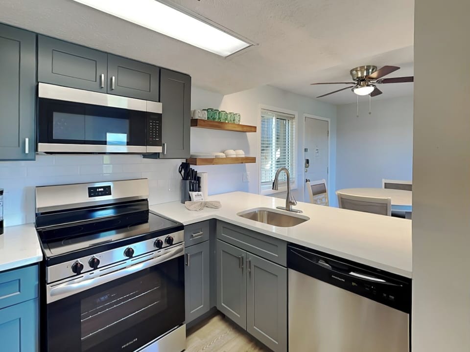 Full Kitchen