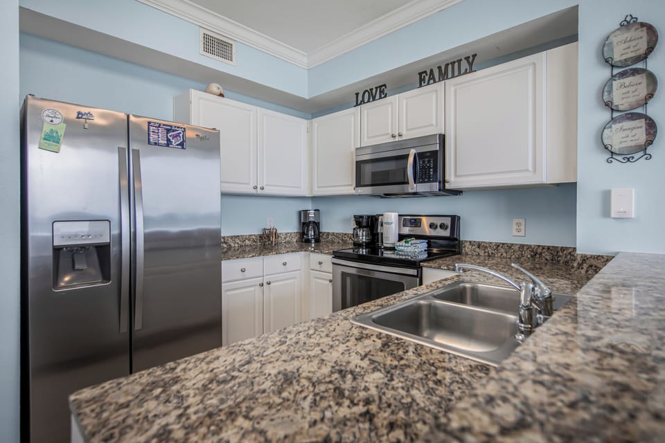 Full Kitchen