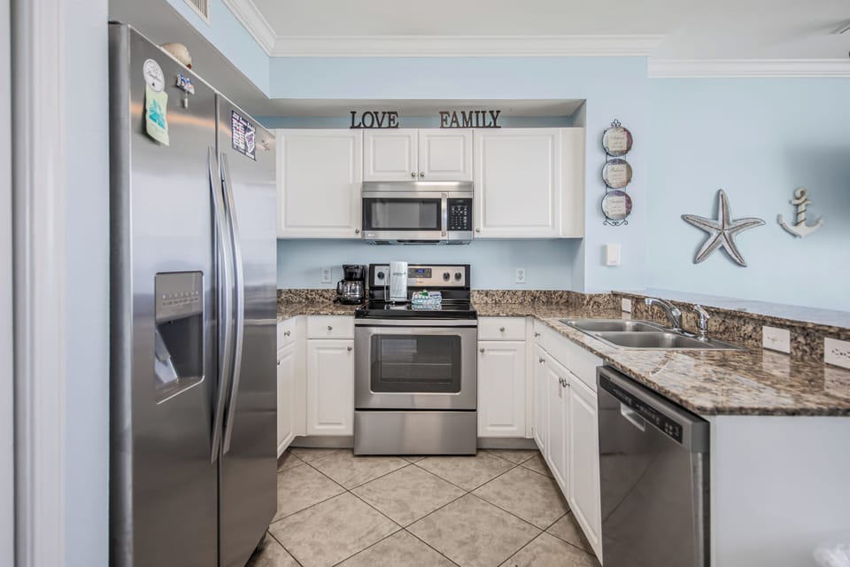 Full Kitchen