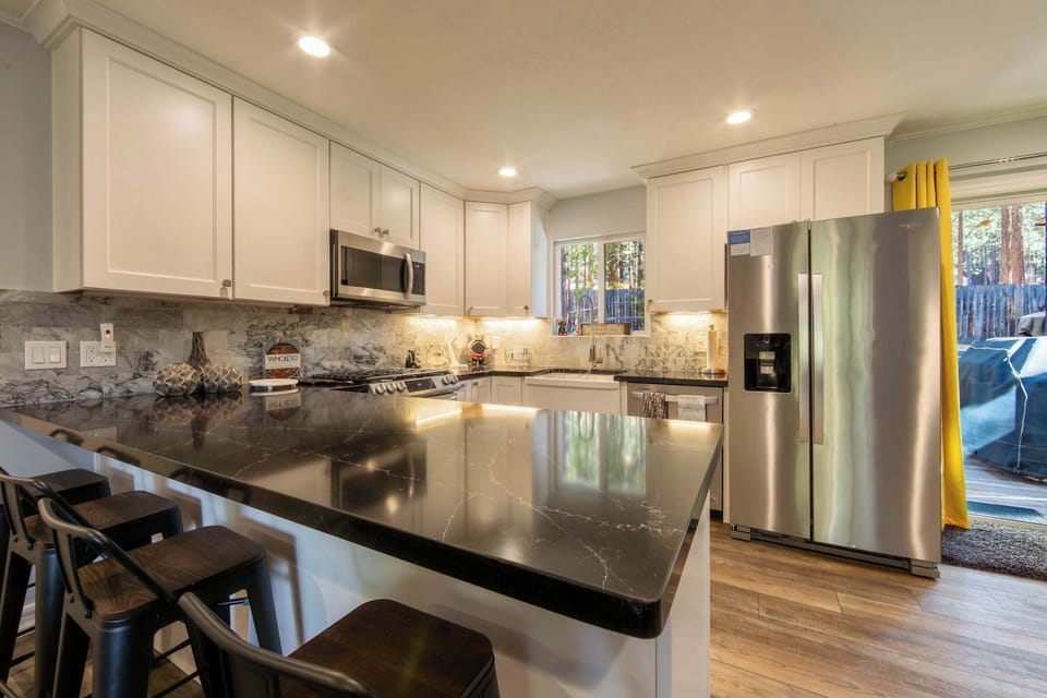 Open kitchen vibes—connect, cook, and enjoy meals together!