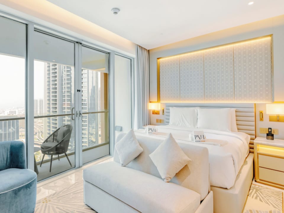 Luxury Room, Balcony, City View | In-room safe, blackout drapes, soundproofing, iron/ironing board