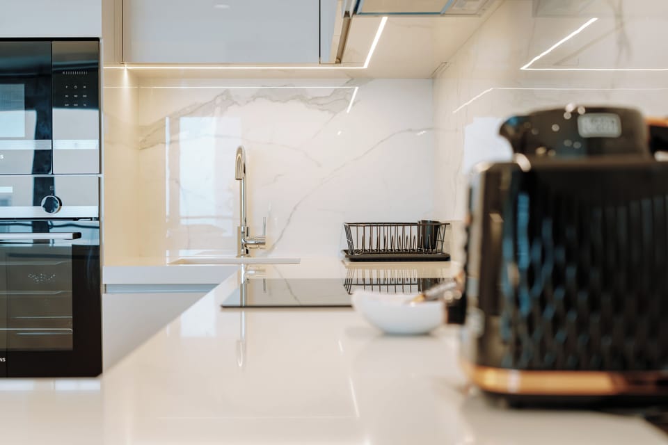 Luxury Studio, Balcony, City View | Private kitchenette | Full-size fridge, microwave, oven, stovetop