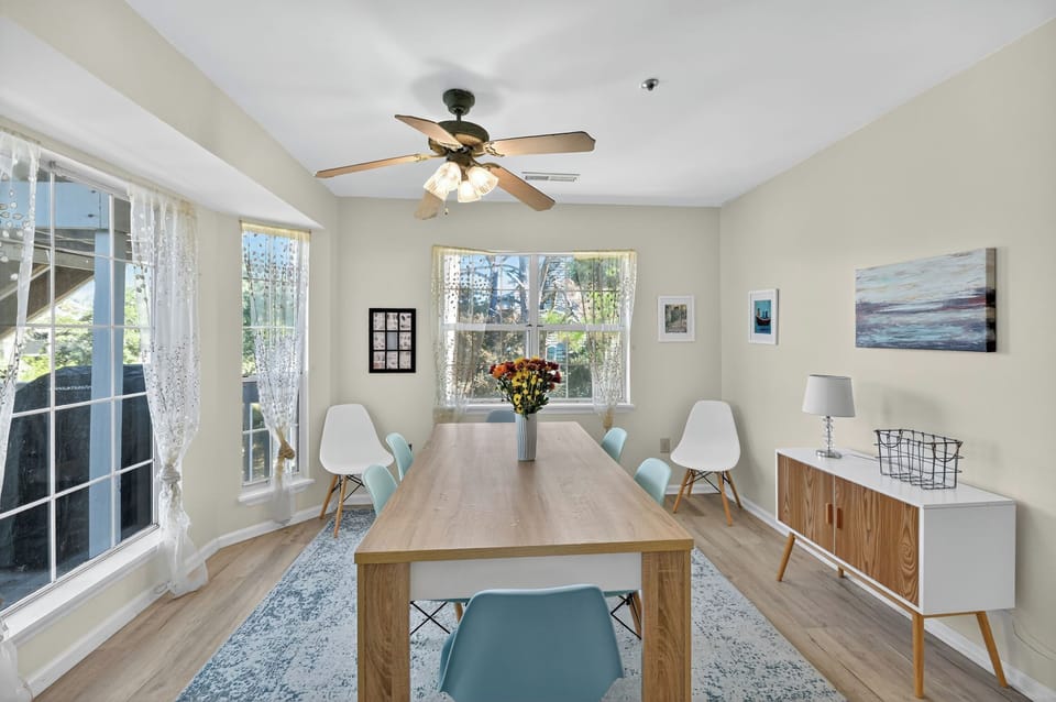 Dining Table - Seating For 6