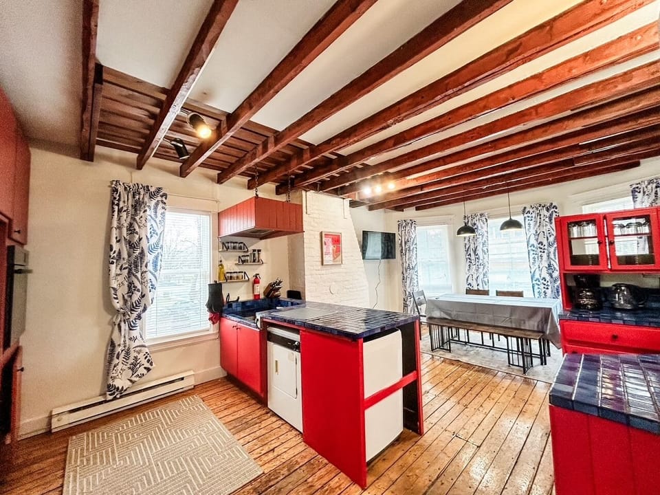 Kitchen Dining area/with laundry & a TV