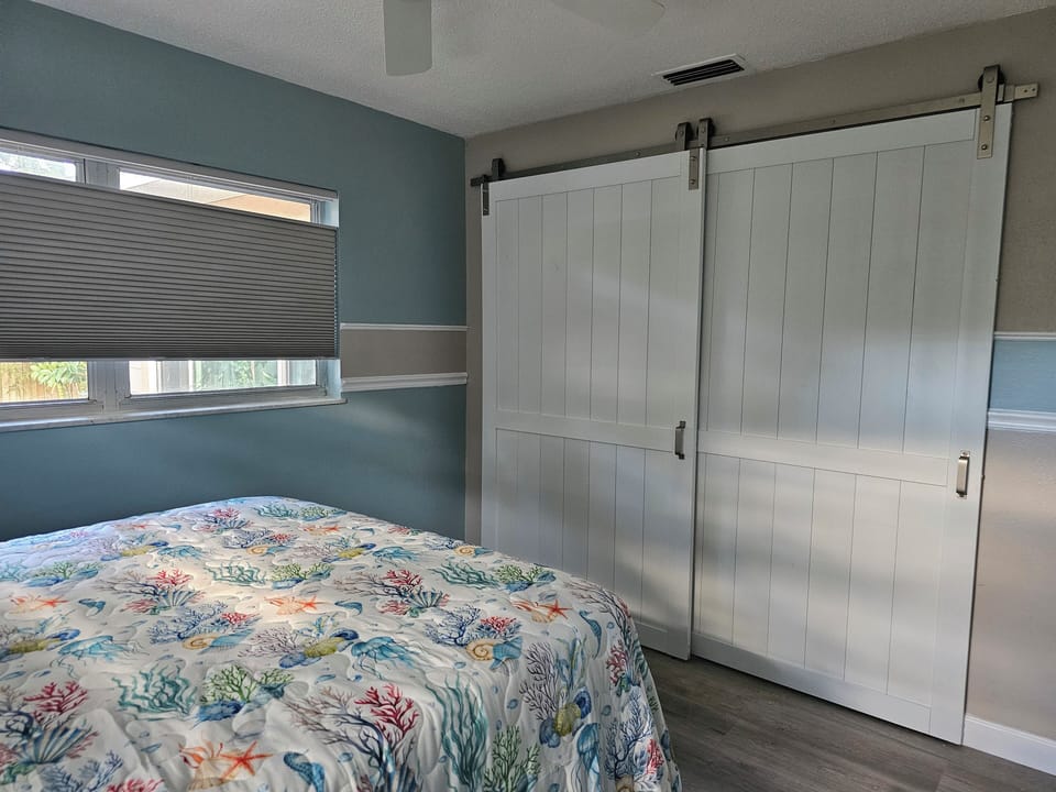 2nd bedroom