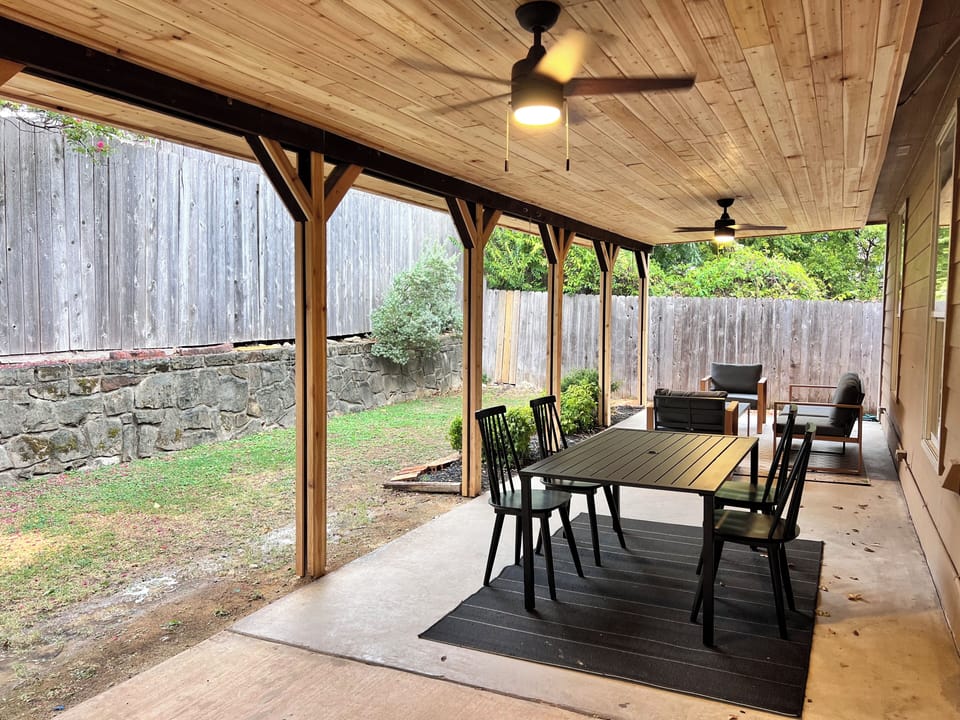 Outdoor dining