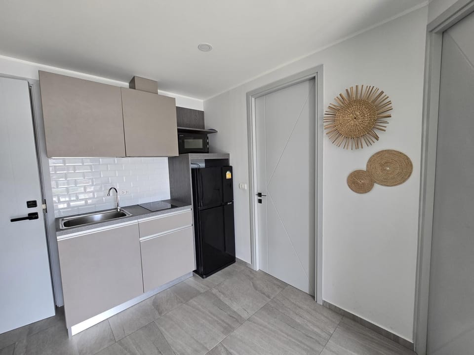 Apartment, Balcony, Mountain View | Private kitchenette