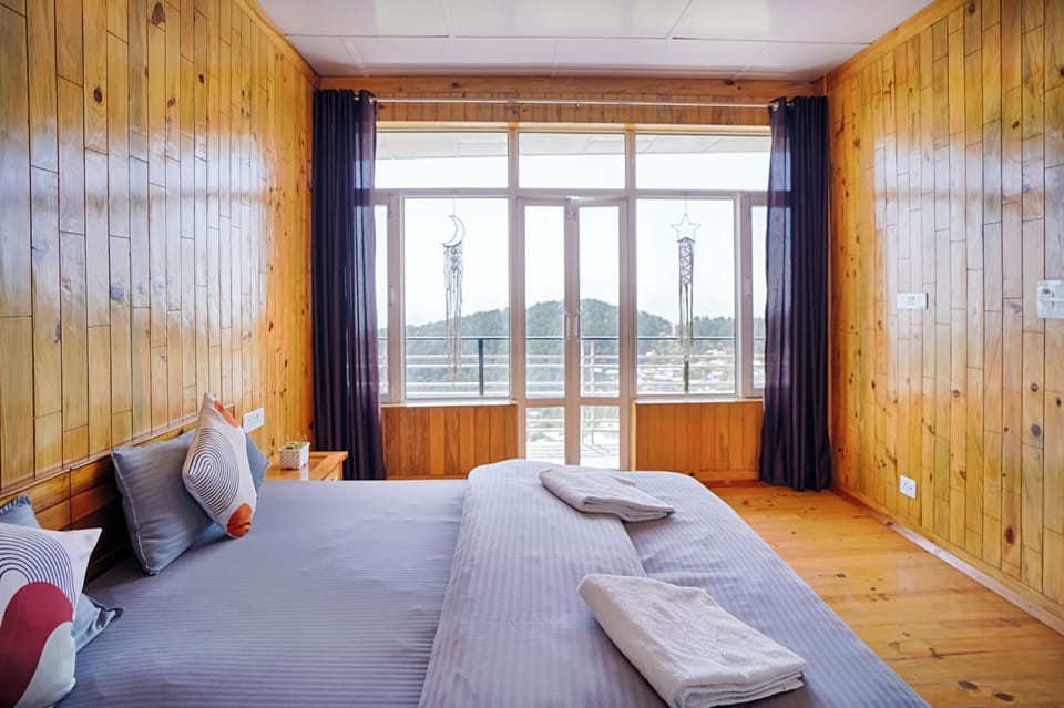 Superior Double Room, Balcony, Mountain View | Free WiFi
