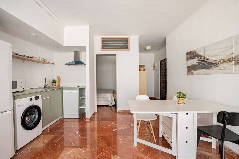 Apartment, City View, Tower | Private kitchen