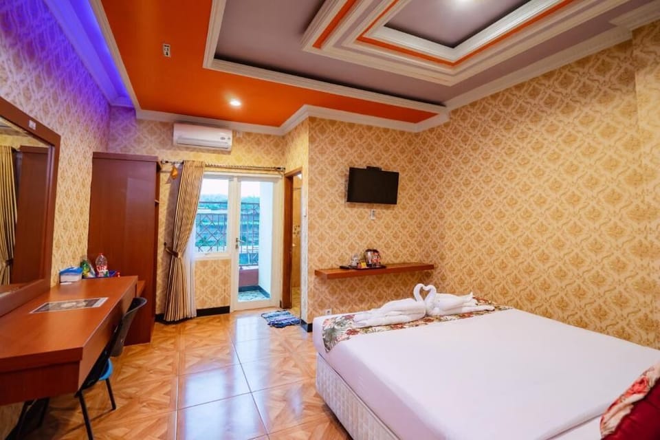 Standard Double Room | Desk, free WiFi, bed sheets