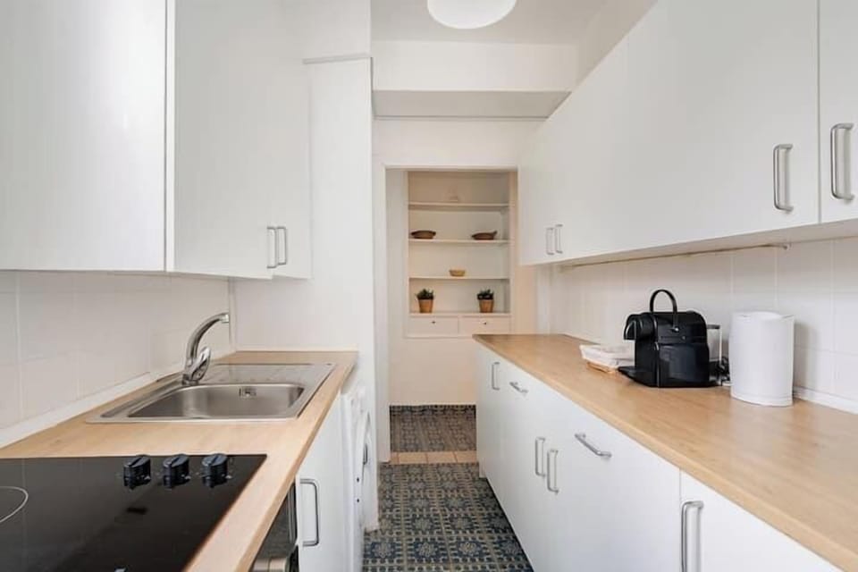 Electric kettle, toaster