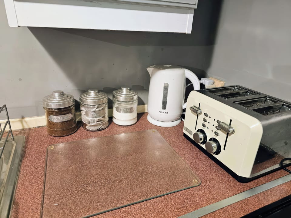 Cottage | Coffee and/or coffee maker