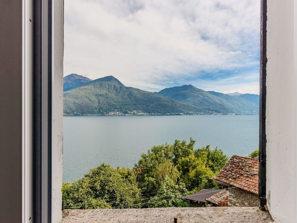 Mountainous Landforms, Body Of Water, Mountain, Hill, Natural Landscape, Highland, Mountain Range, Coastal And Oceanic Landforms, Hill Station, Coast