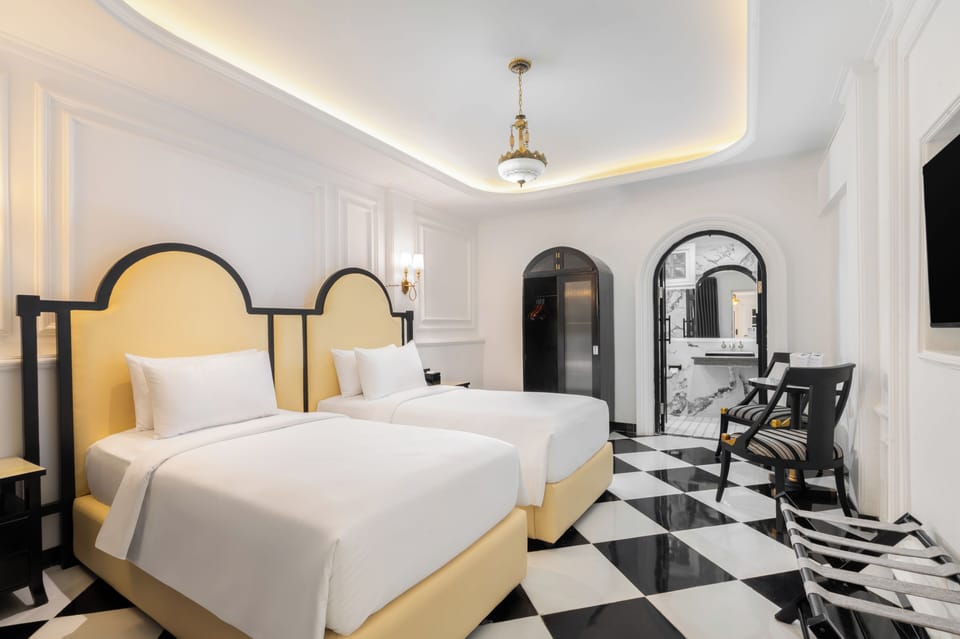 Express Super Twin | WiFi (free), bed sheets