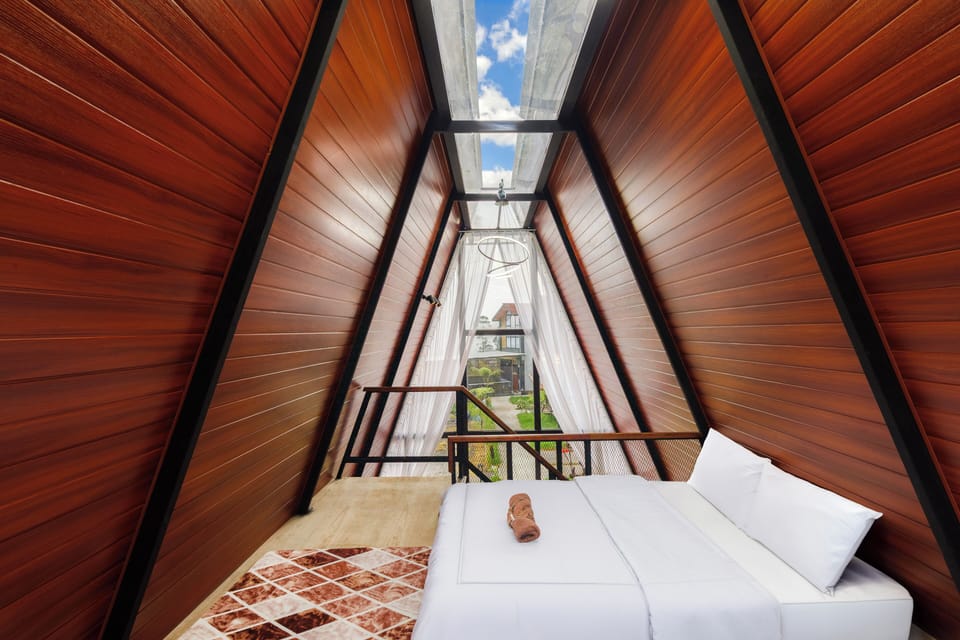 Family Suite, Mountain View | Free WiFi, bed sheets