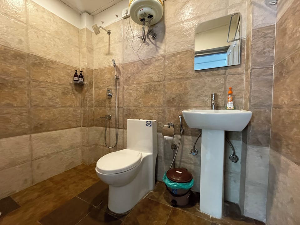 Deluxe Studio, Balcony, Mountain View | Bathroom | Bidet