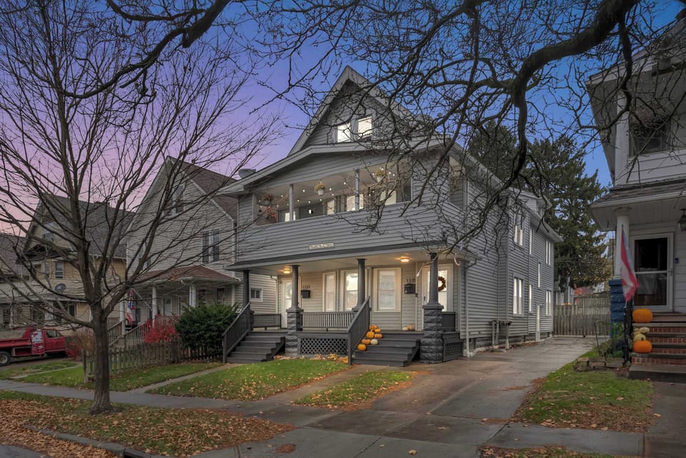 Just moments from vibrant Gordon Square! Enjoy this beautifully home with inviting porches, modern interiors, and a walkable location near top dining, boutiques, and lakefront views.