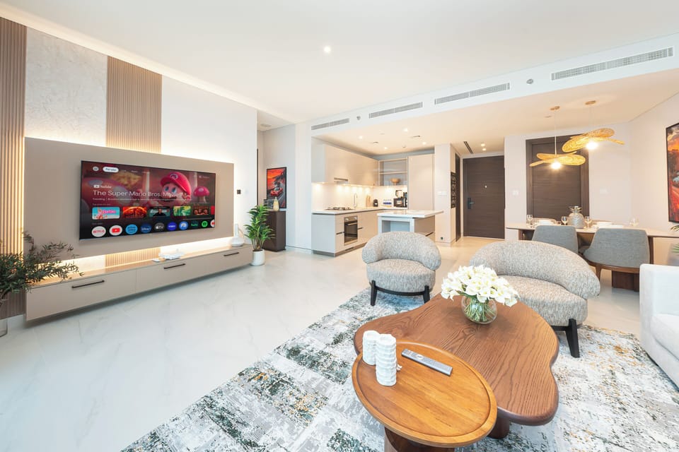 Luxury Apartment, Lake View | Living room | 40-inch Smart TV with digital channels