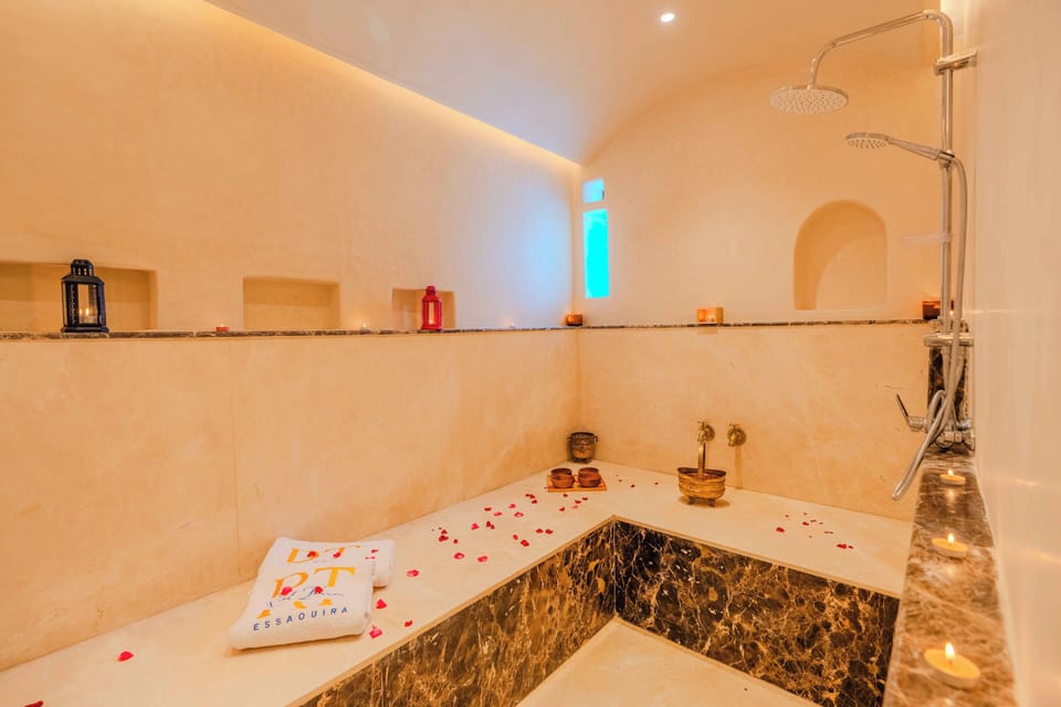 Sauna, hot tub, steam room, body treatments, deep-tissue massages