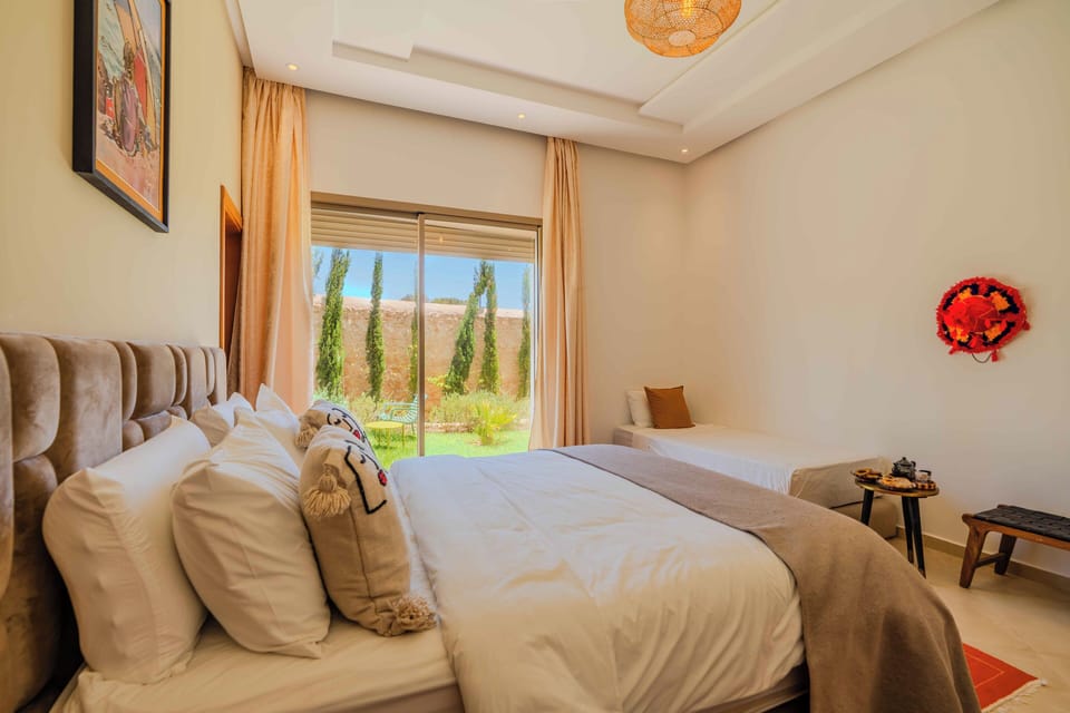 Luxury Suite, Garden View | Blackout drapes, soundproofing, iron/ironing board, free WiFi