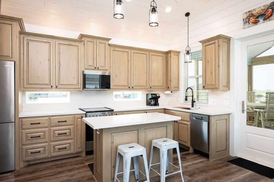 House, 1 Bedroom | Private kitchen | Coffee/tea maker, fridge