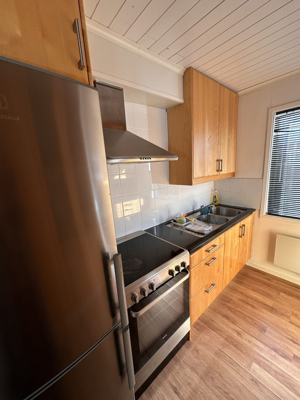 House, 3 Bedrooms | Private kitchen | Shared fridge, microwave, cookware/dishes/utensils, cleaning supplies
