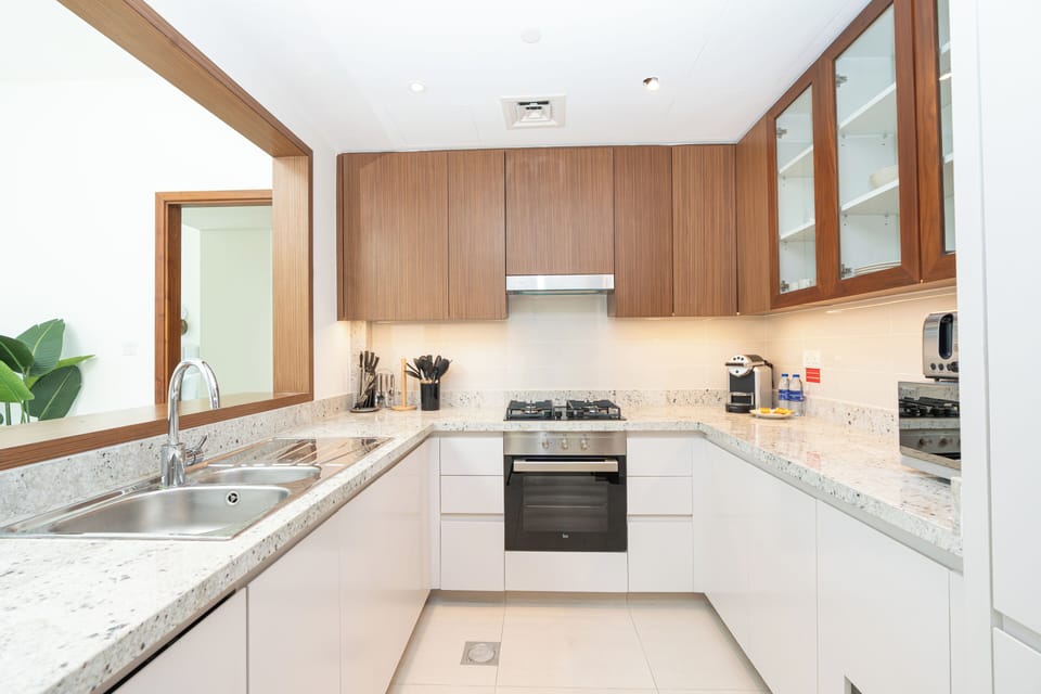 Exclusive Apartment, City View | Private kitchen | Full-size fridge, microwave, oven, stovetop