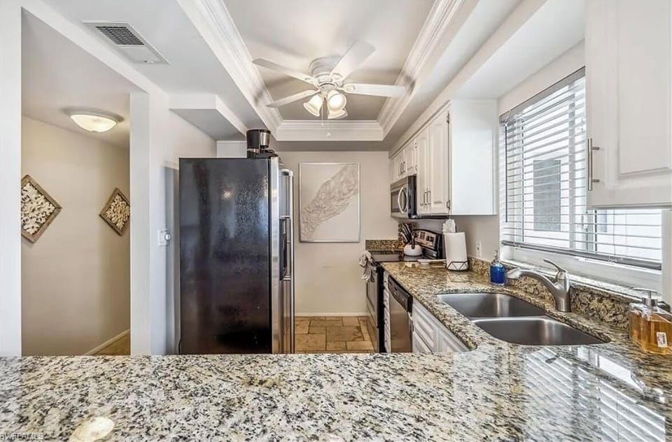 Kitchen with all the appliances your chef can imagine.