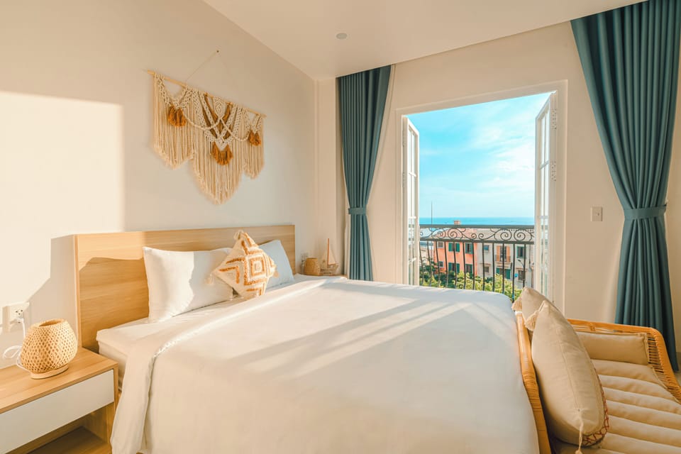 Deluxe Double Room, Balcony | Free WiFi