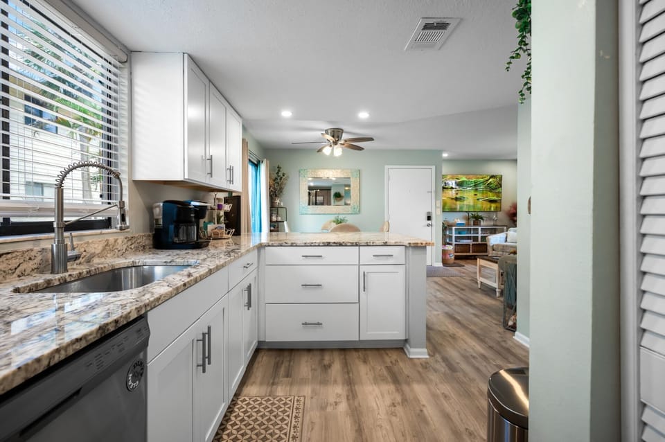 Sunburst Haven – Dock, Pool & Gulf Sands (5131)
