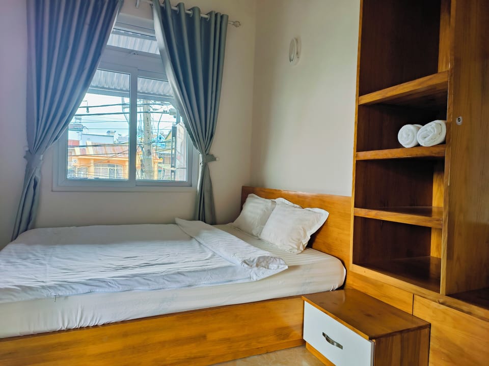 Standard Double Room, Balcony | Laptop workspace, blackout drapes, iron/ironing board, free WiFi