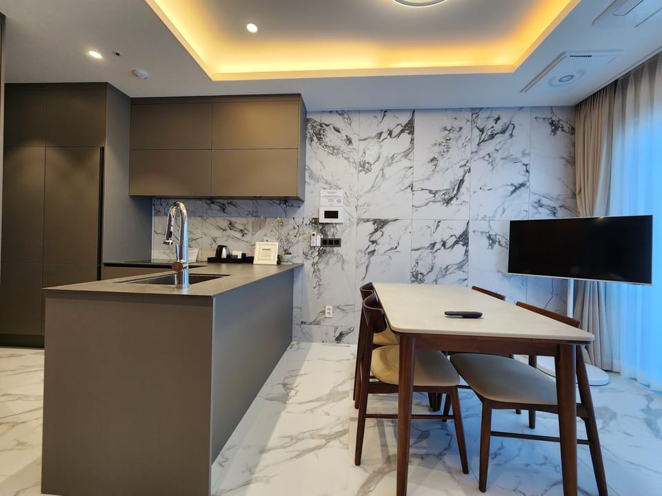 Deluxe Triple Room, Balcony | Free WiFi