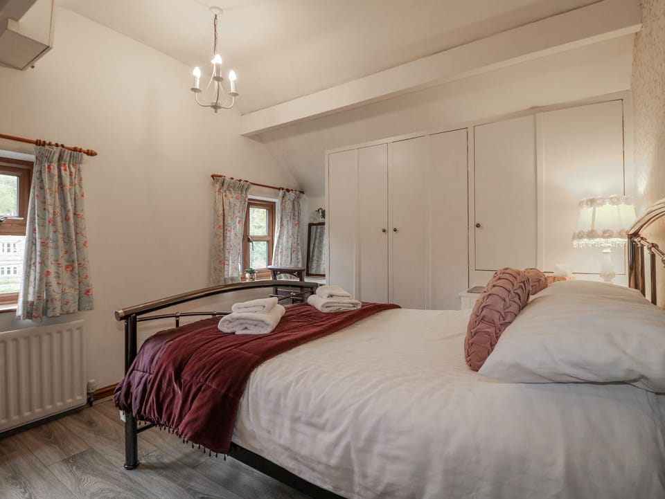 Yoxall Cottage Cottage in Staffordshire Moorlands District