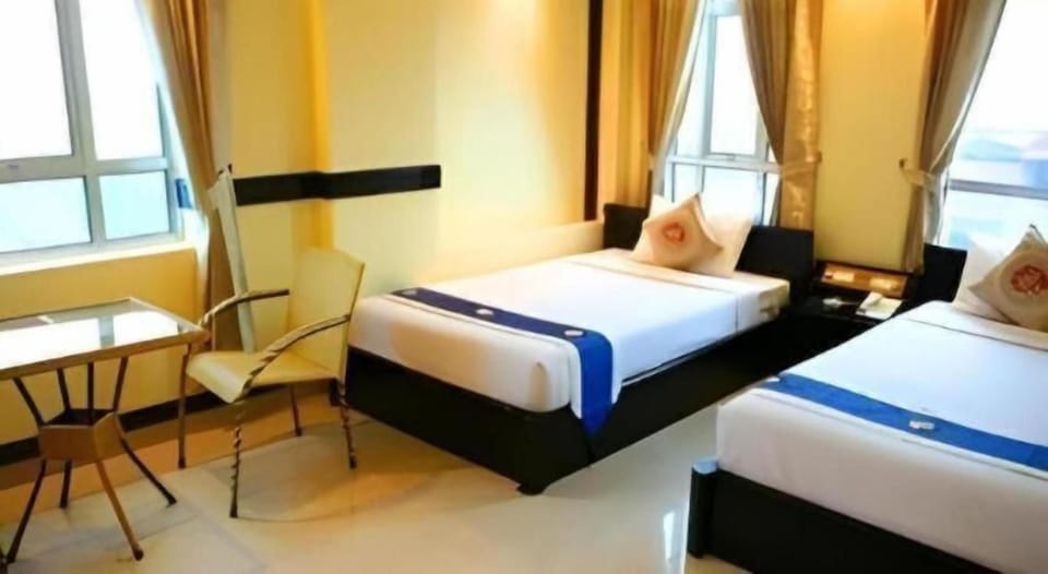 Deluxe Double or Twin Room, City View | Desk, free WiFi