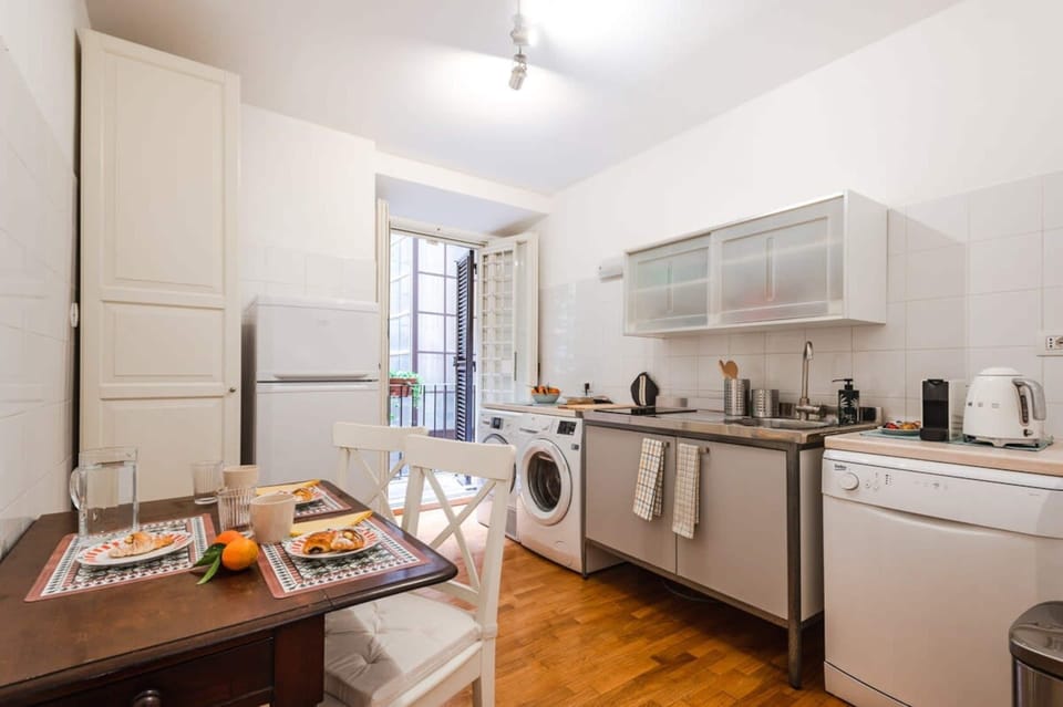 Apartment | Private kitchen | Coffee/tea maker, fridge, microwave, oven
