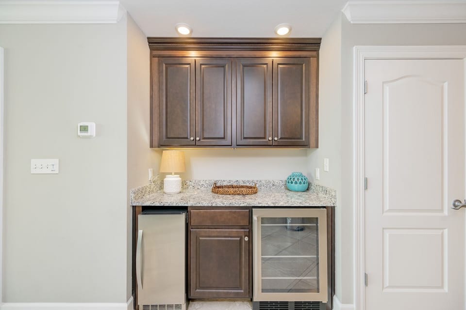 Condo, 3 Bedrooms | Interior