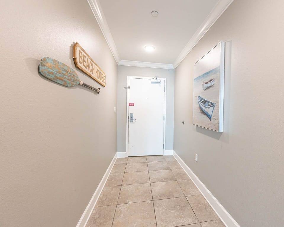 Condo, 3 Bedrooms | Interior