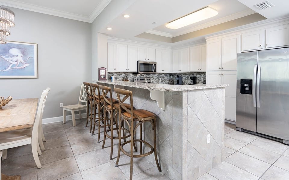Condo, 3 Bedrooms | Private kitchen | Coffee/tea maker, fridge, oven
