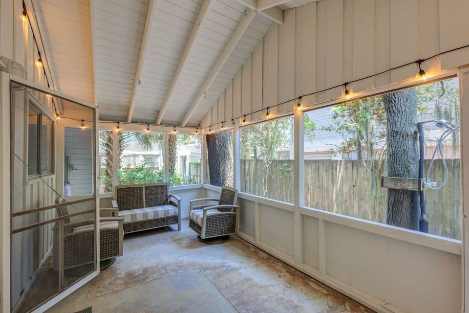 Screened Porch