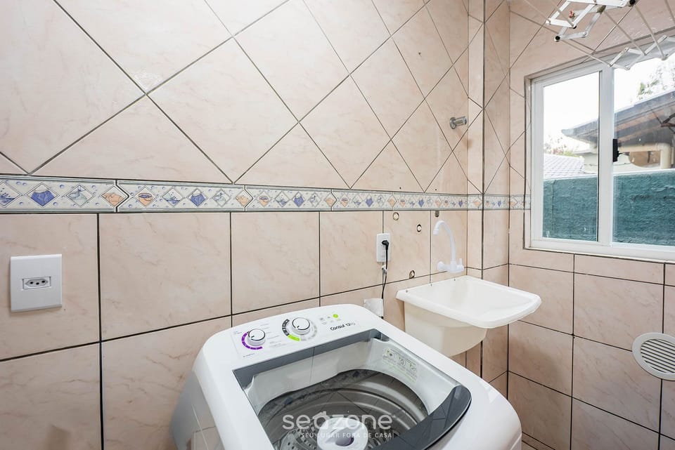 Basic Apartment | Bathroom | Free toiletries
