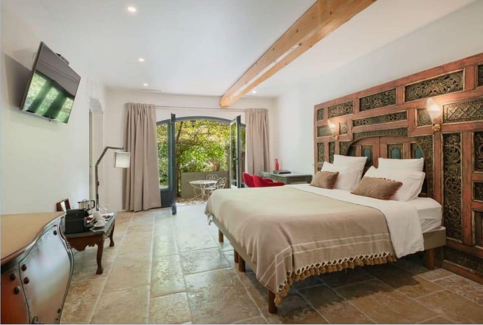 Luxury Room, Patio, Garden View | Soundproofing, free WiFi