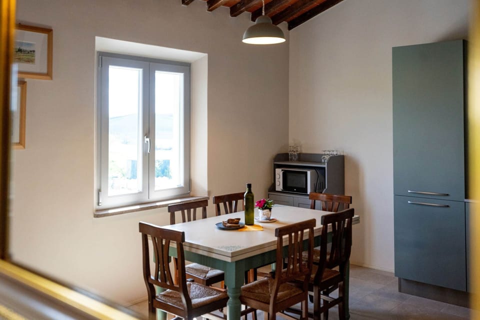 Noce Apartment - Lunch table