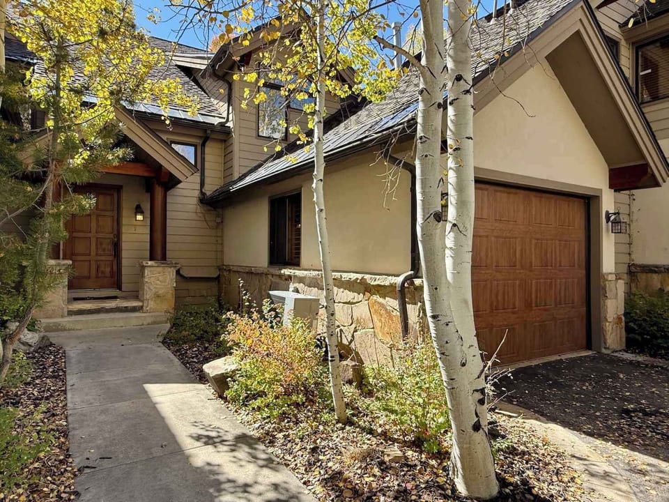 Exterior Photo of home with one car garage.