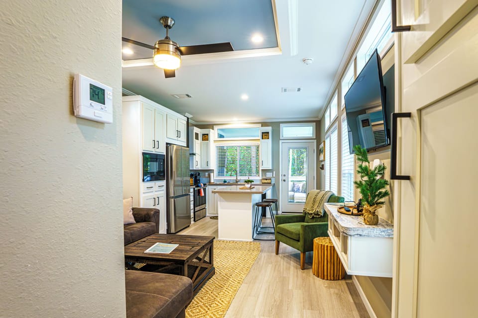 1 Bed / 1 Bath - Pet Friendly, Sleeps 4 | Living area | 50-inch Smart TV with digital channels, streaming services