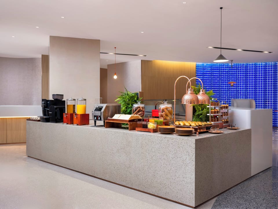 Free daily buffet breakfast