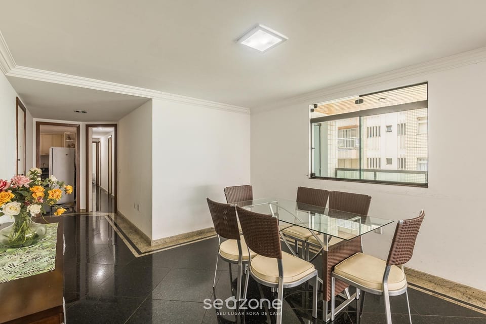 Basic Apartment | Dining