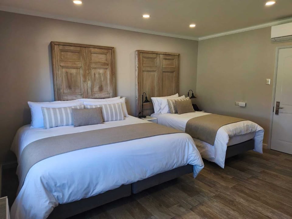 Superior Triple Room | In-room safe, desk, free WiFi, bed sheets