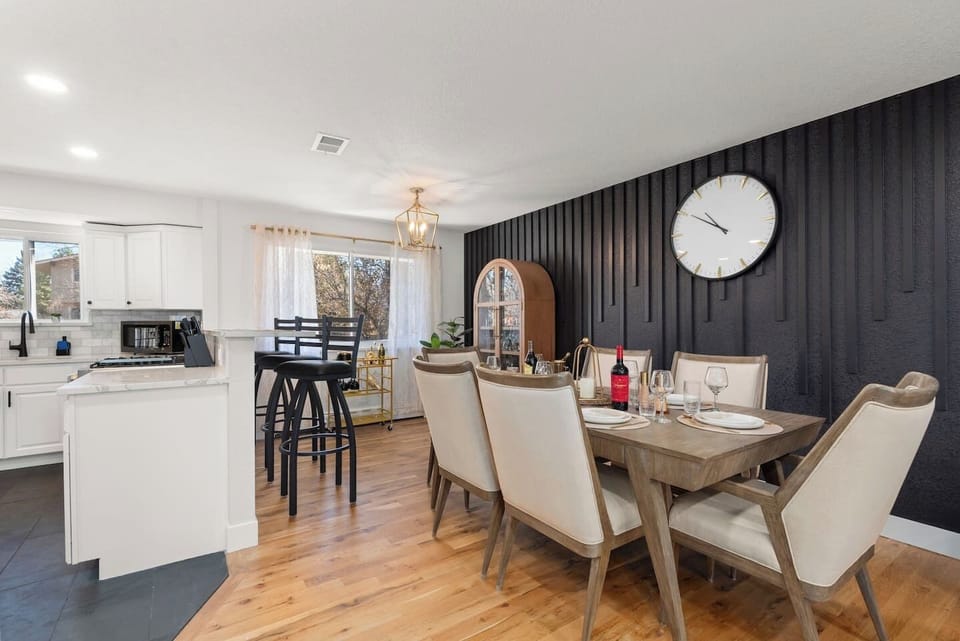 Stylish Dining Room!