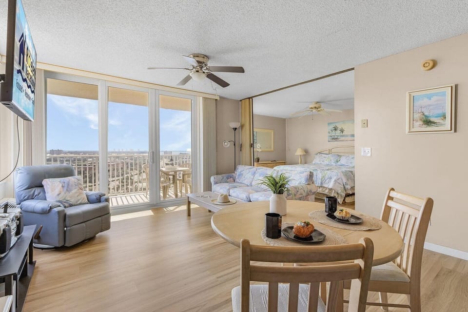 Living and dining area