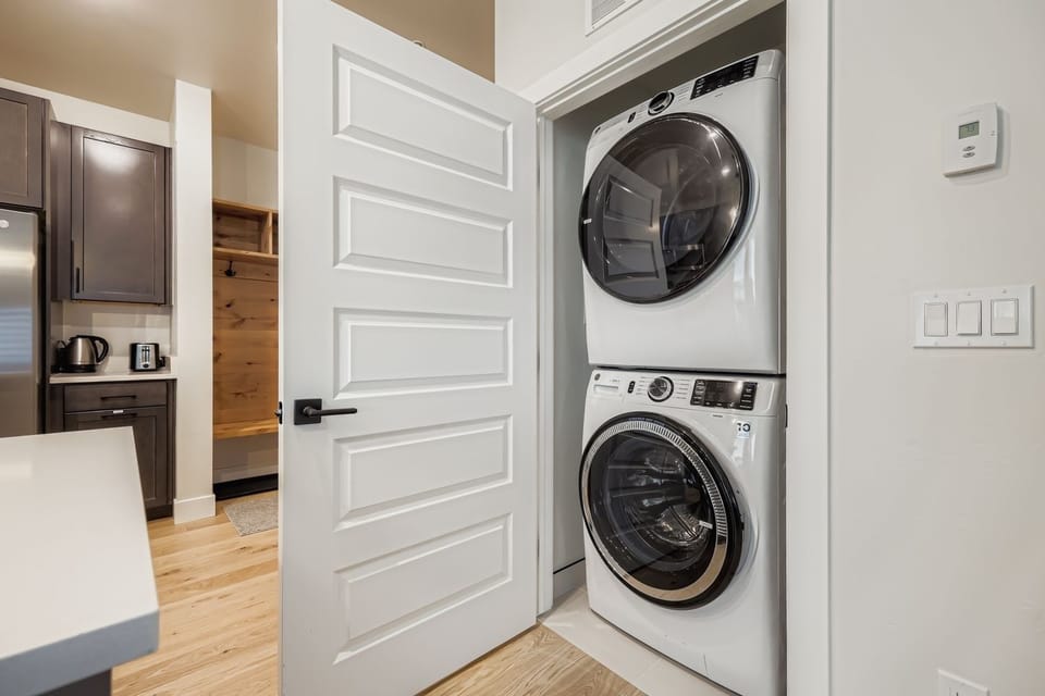 Condo, 2 Bedrooms | Interior